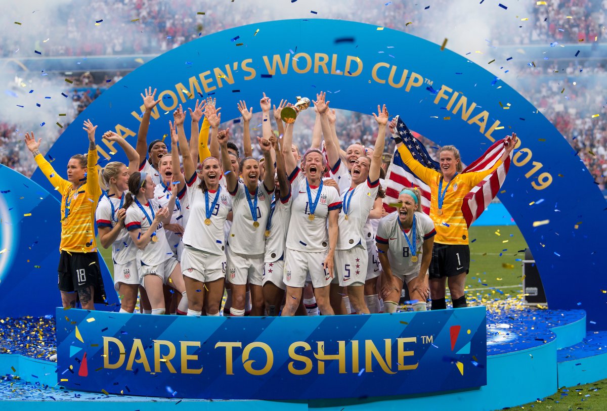USWNT's tweet photo. Two years ago today
FOUR STAR DAY ⭐️⭐️⭐️⭐️ https://t.co/XklprLjhzL