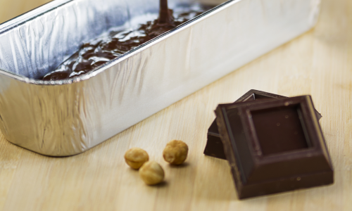 Contital's tweet photo. We celebrate #WorldChocolateDay with hazelnut #chocolate parfait. Our #aluminum containers can also be used in the fridge and in the freezer Faccina che fa l'occhiolino https://t.co/oqOZ9btpYE https://t.co/PAKuTf66ln