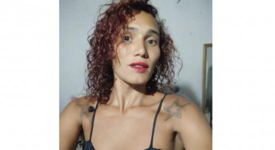 bchartsnet's tweet photo. Mais uma mulher trans é assassinada em Pernambuco. Fabiana foi morta em Santa Cruz do Capibaribe, terceira maior cidade do Agreste pernambucano. É o QUARTO caso de violência no estado em menos de um mês, o segundo esta semana. Onde estão as autoridades? https://t.co/EvZkV7XeeF https://t.co/hBTcLFSCsg