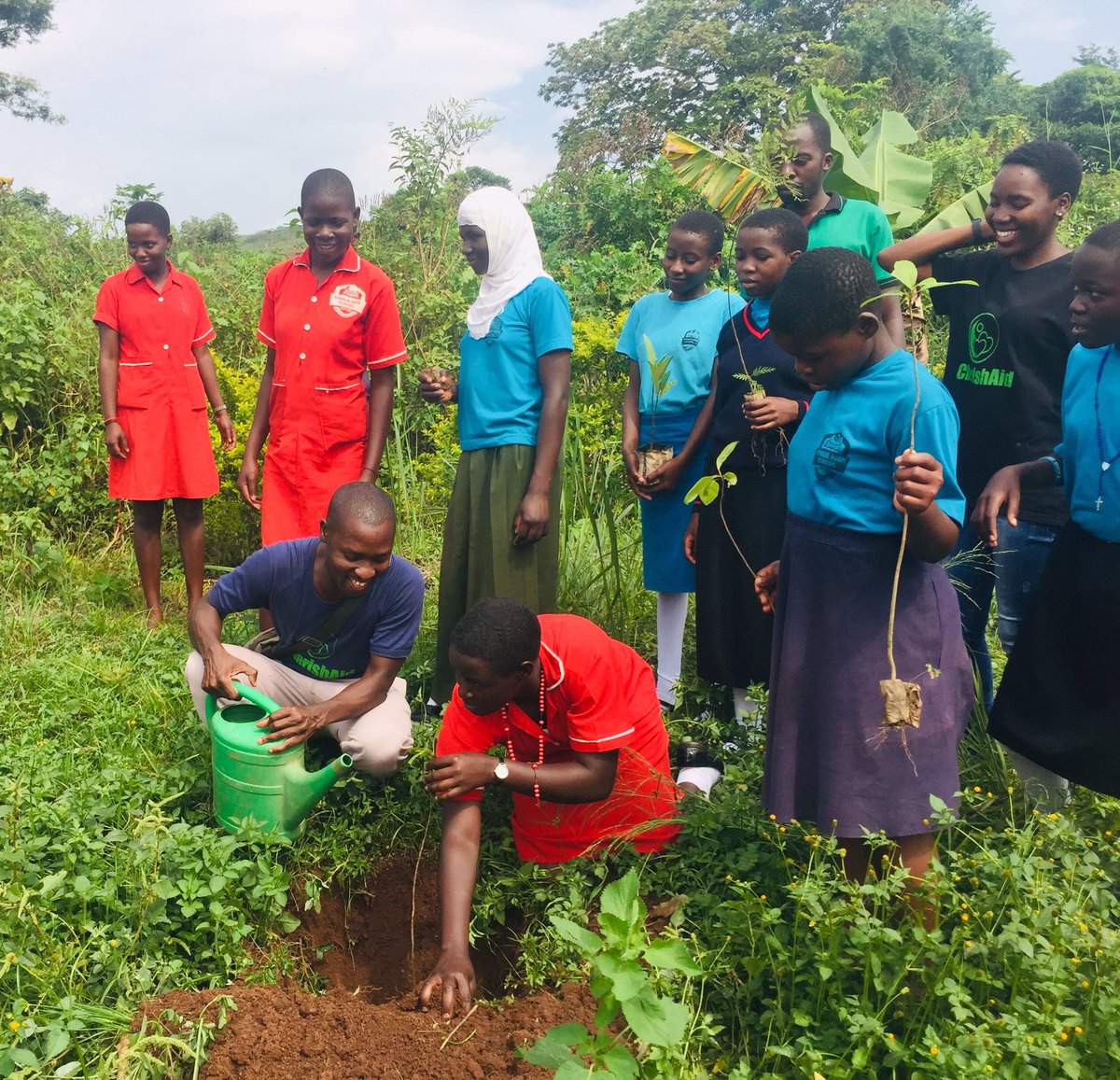 mightydestinizo's tweet photo. Sustainable development needs young people for not only their creativity and fresh ideas, but bcz they are the critical stakeholders and the leaders in the future we are shaping #ClimateAction  #ClimateEmergency #ClimateCrisis #fridaysforfuture @GretaThunberg @vanessa_vash https://t.co/qj0yQHvi3k