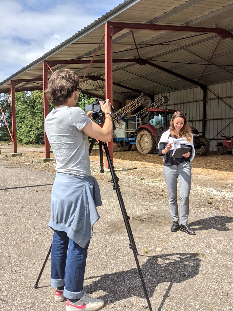 LaVieGroupama's tweet photo. Début des tournages des témoignages d'élus #Groupama sur l'application Elus 3.0 ! 📱 Aujourd'hui c'était chez @GroupamaCM que nous étions ☺️ ! #LaVieMutualiste @MahemaProd https://t.co/LO9eKzmC2M