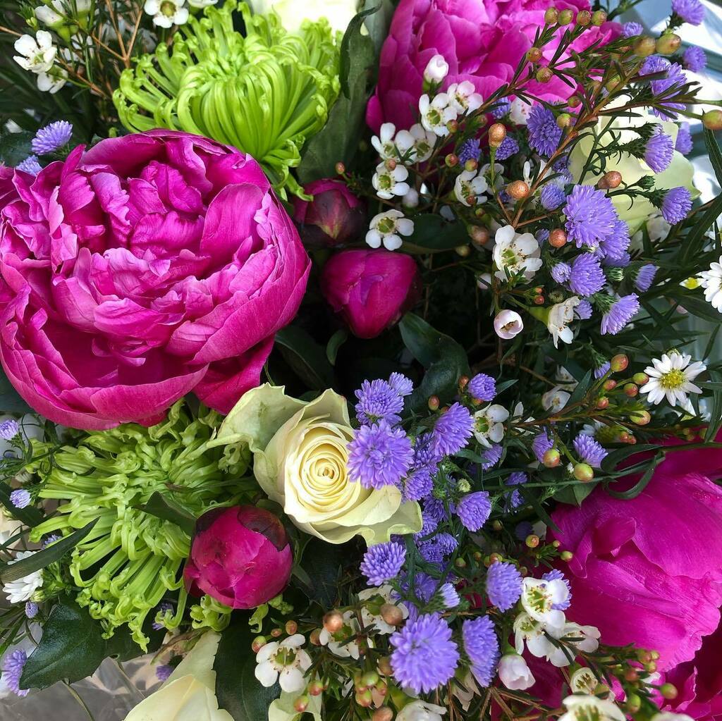 Lovely mix #droitwichflorist instagr.am/p/CRBwh0Xphq4/