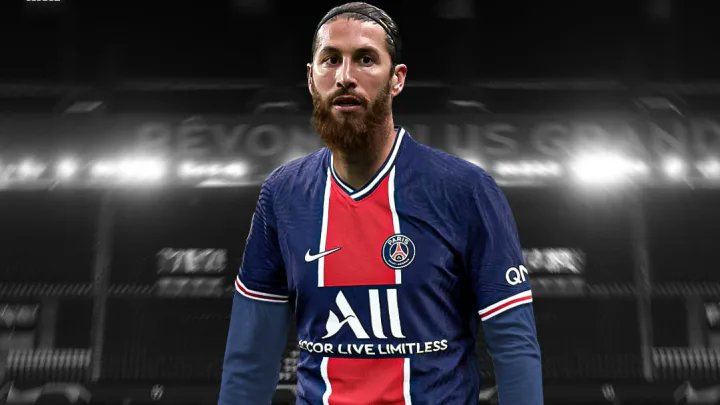MediaParisien's tweet image. 🎁 Gagne ton maillot floqué Sergio Ramos ! 

🤝 Les conditions : 

➡️ Follow @mediaparisien et @PSGinMyBlood_of 
➡️ Like et RT

⏲️ TAS le 22/07