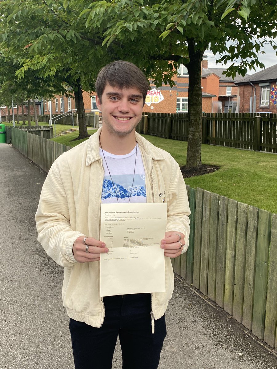 DBA6thForm's tweet image. We’re sending Jakob to the University of Bristol to study Economics - well done 👏🏻👏🏻 @BGreenIntSchool