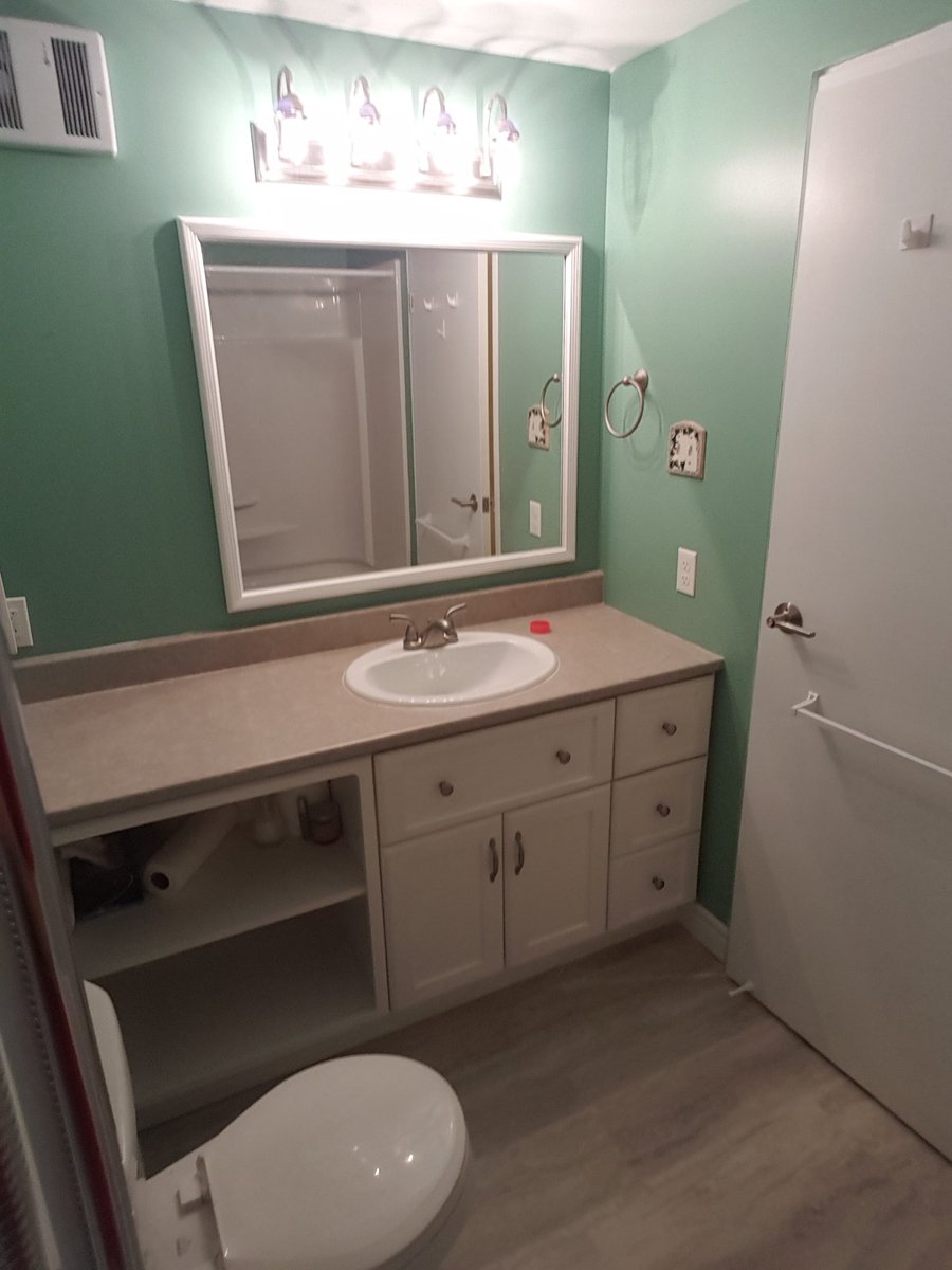 Q: do you do normal bathroom renos?

By this, we assume you mean an acrylic tubs, vanity, laminate countertop… just like this👇🏻 And the answer is HECK YEAH we do! 

Bathrooms are the most used room and need to be refreshed often. They’re usually a homeowner’s priority as well 😊