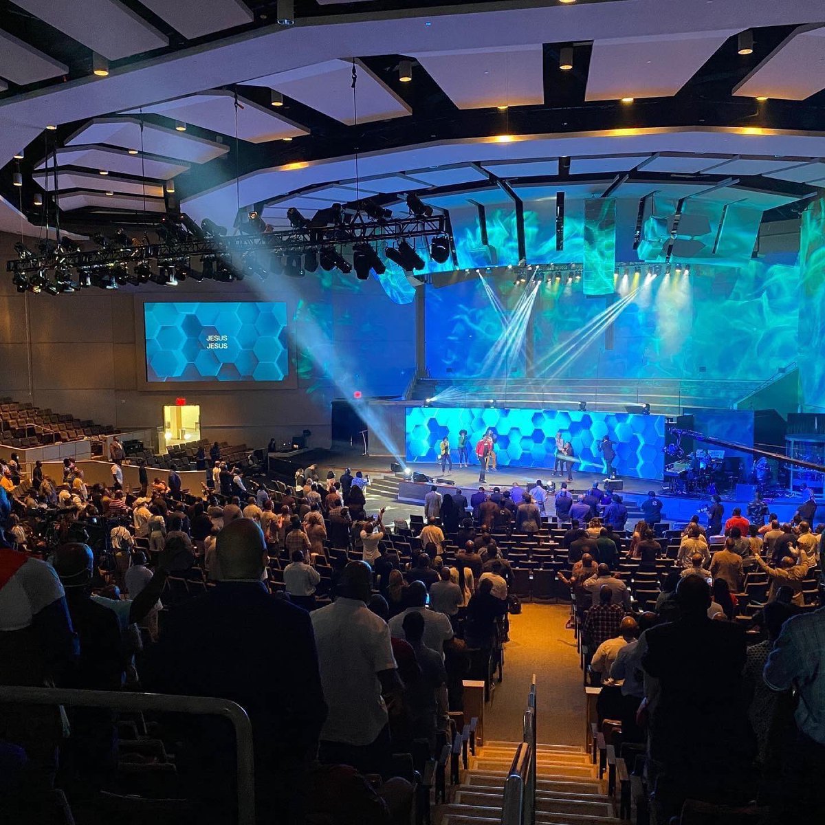 PerkinsSMU's tweet image. You still have time to stop by the SMU Perkins table at the E.K. Bailey Preaching Conference! Caleb Palmer, Thomas Hayden Garner and Perkins students are available to assist you with applying or helping to answer questions in your process of connecting, exploring and discerning.