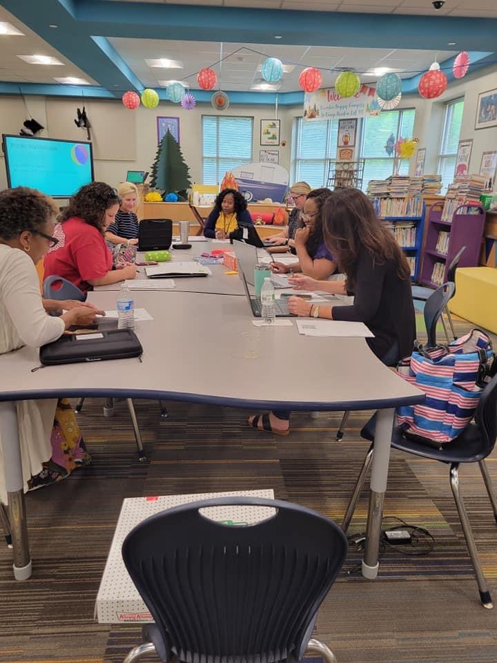 Arcadia Elementary's Dynamic Leadership Planning Team!! We are excited about this upcoming school year!!!!❤❤❤❤👐🏽👐🏽👐🏽👐🏽