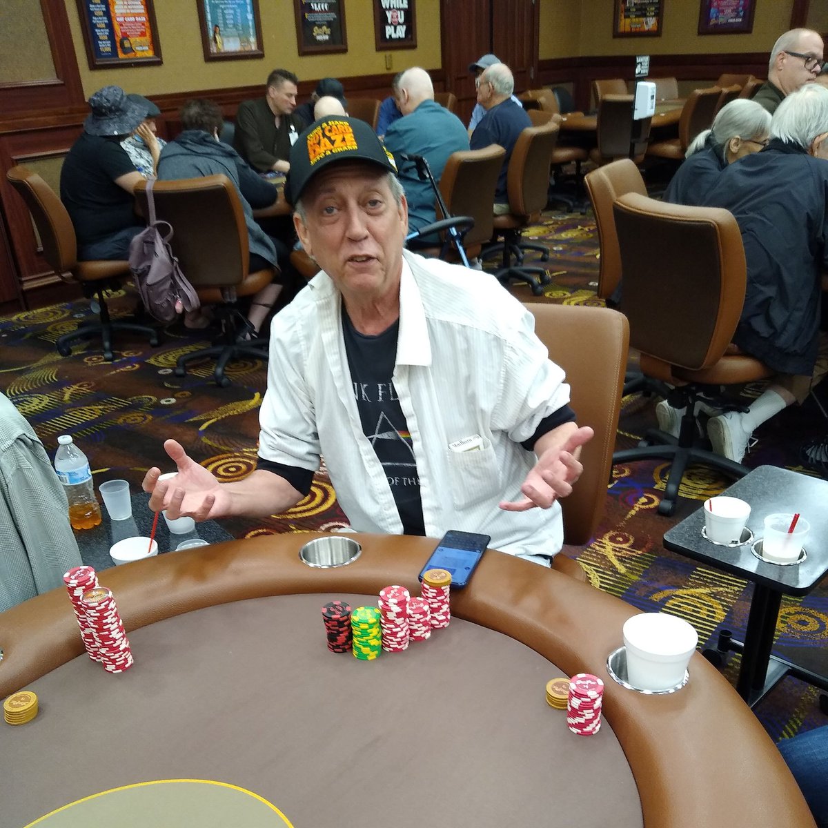 SPPokr's tweet photo. Congratulations Hendrik for hitting a ♦️ Royal flush and getting a cool $2500. Come and play for your chance to win BIG on this Flush Rush promo. South Point Hotel, Casino & Spa #flushrush #luckyseat https://t.co/lSCZyCZja4