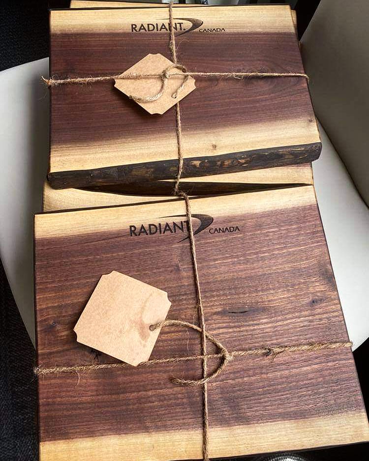 InsincP's tweet photo. Beautifully #laserengraved charcuterie boards that radiate your brand brightly! Props @RadiantDelivers for always branding in style. 👌🏼
#custommade #coolbranding https://t.co/DV3uY6a5hp