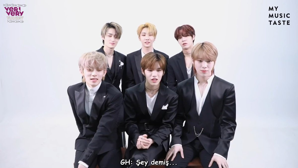 veriverytrsubs's tweet photo. 💌 | VERIVERY'nin VERRERların sosyal medyada yazdıkları yorumları okudukları videoyu çevirdik Berodıl! Beğenmeyi, yorum yapmayı ve daha fazlası için abone olmayı unutmayın~

👉https://t.co/FKyxbeWiVe

#VERIVERY #VRVR #베리베리 @by_verivery @the_verivery @veriveryturkey https://t.co/qGQWsvSrXZ