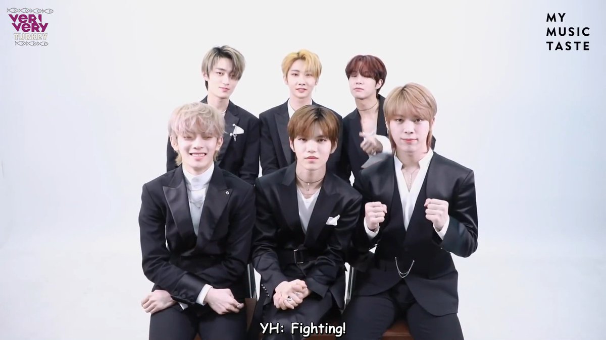 veriverytrsubs's tweet photo. 💌 | VERIVERY'nin VERRERların sosyal medyada yazdıkları yorumları okudukları videoyu çevirdik Berodıl! Beğenmeyi, yorum yapmayı ve daha fazlası için abone olmayı unutmayın~

👉https://t.co/FKyxbeWiVe

#VERIVERY #VRVR #베리베리 @by_verivery @the_verivery @veriveryturkey https://t.co/qGQWsvSrXZ