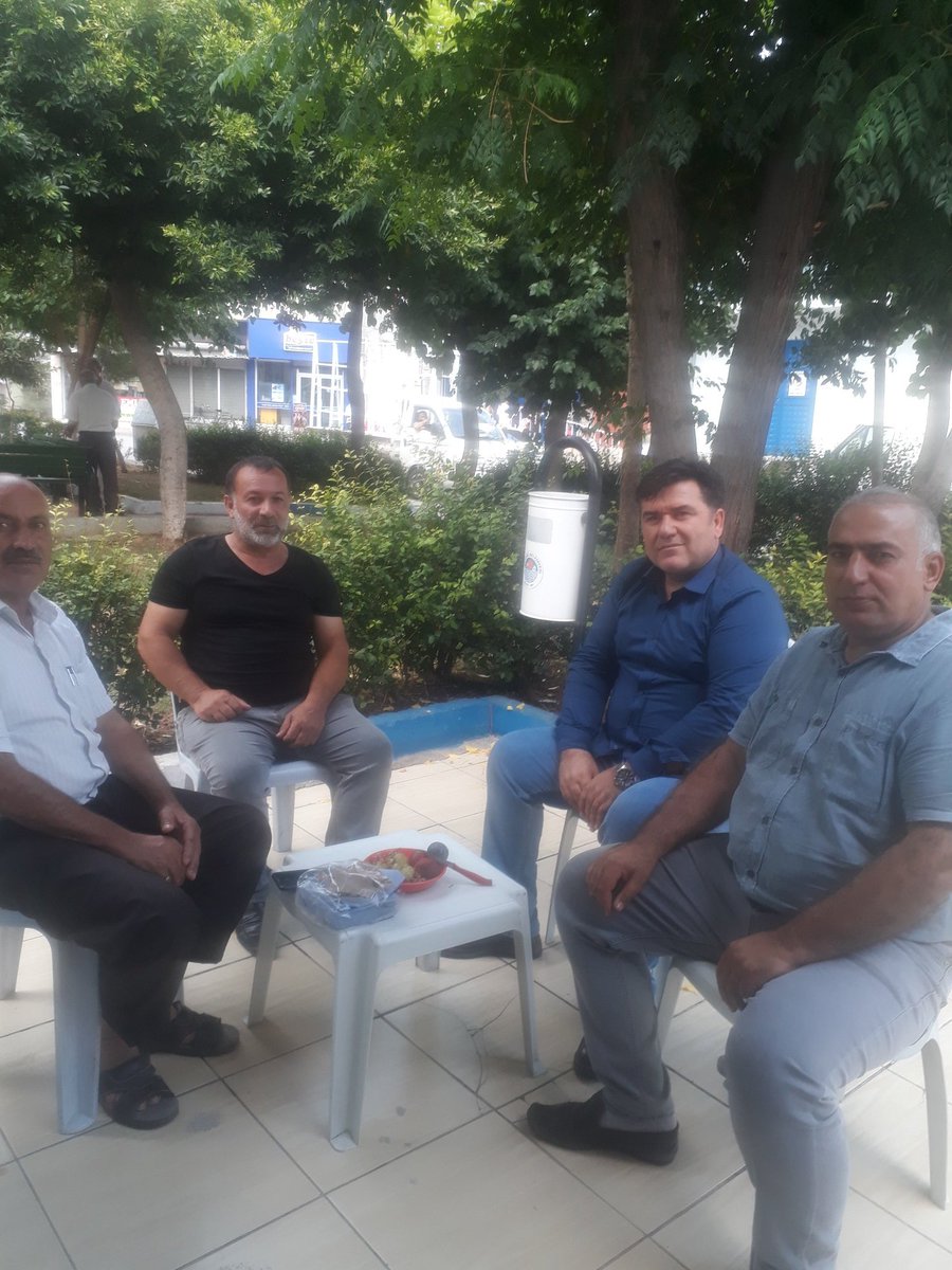 myahlizade's tweet photo. Muhtar ziyareti..

Güneş mahalle  muhtarımız  Nezir Elçiyi   İl yöneticimiz @kazimdlbs02   mahalle başkanımız  İbrahim tansaliç   ile birlikte ziyarette  bulunduk.
@Akparti @akpartimersin @cesimercik @alimtunc @erkankandemir @AbdulkadirOzl https://t.co/0g6vsOirZF