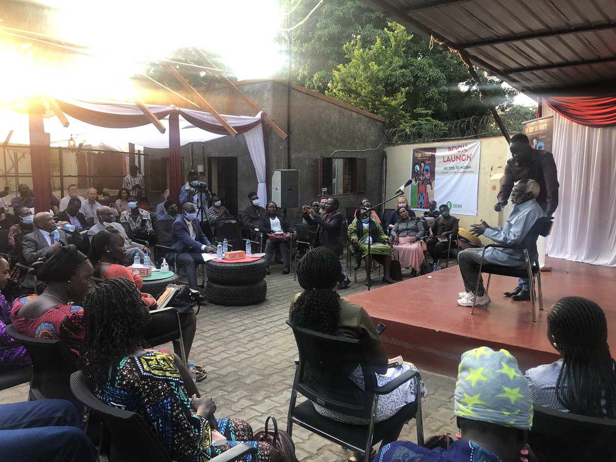 mishmishjuba's tweet photo. Listening to the wisdom of @TabanloLiyong at the launch of @notimetomourn1 @SceniusHub in #Juba #SouthSudan10years https://t.co/WmOkeXkYTk
