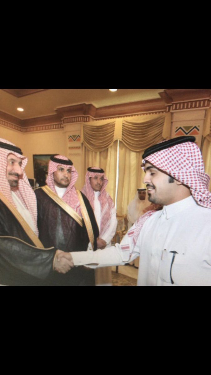 am_ma999's tweet photo. كل ماشفت السحابه وبرق نً من بعيد 
انشرح بالي وكنّي على العدّ الرّوي

وان بغيت اصيغ جزل القوافي وا��قصيد
ماتزين الاّ على واحدنً مثل جلوي

عبدالله مران ✒️
#الاميرجلوي https://t.co/MxfcD0iBEE