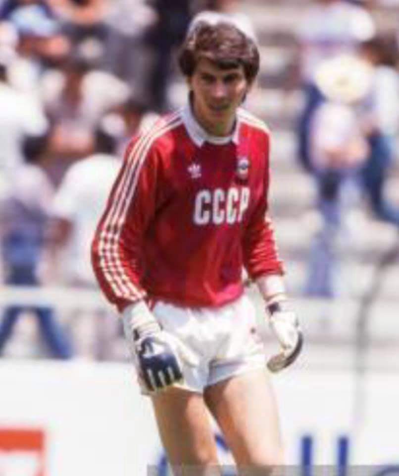 KeeperNostalgia on X: Adidas Vintage Goalkeeper Jersey World Cup Mexico  1986 used by the great goalkeepers like Pablo Larios and Rinat Dassaev. If  you like my work please Retweet and follow me @