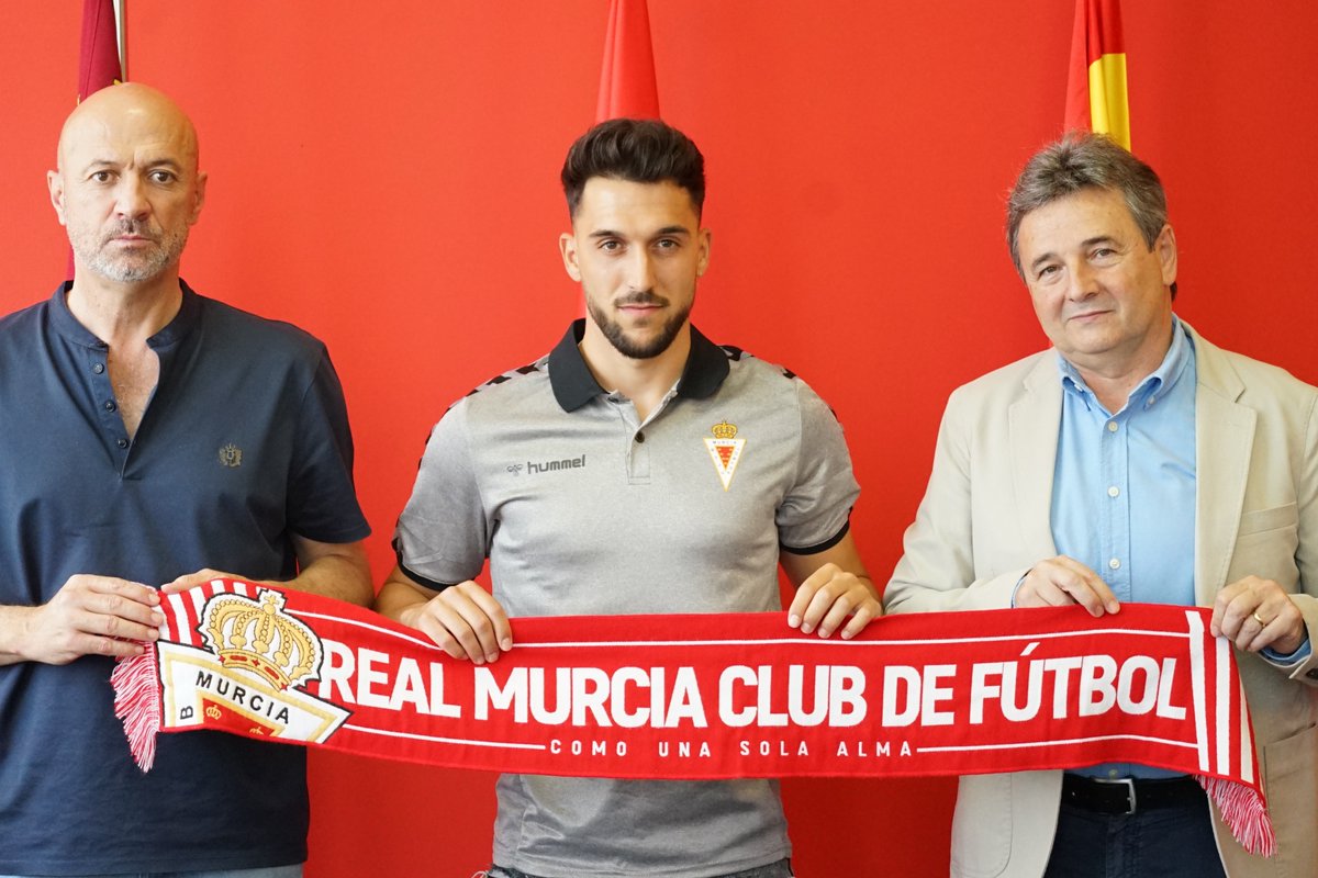 realmurciacfsad's tweet image. #Fichaje | ✍️ @MarioSF7