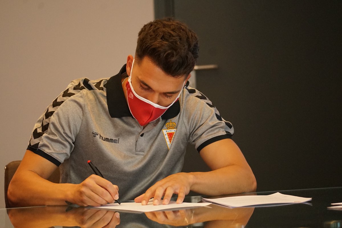realmurciacfsad's tweet image. #Fichaje | ✍️ @MarioSF7