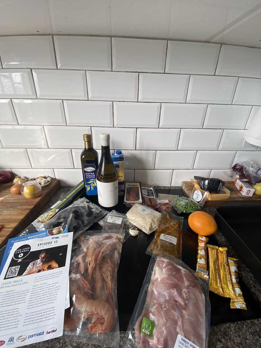 Time to cook paella with Liam Tomlin at LiveCookChannel #livecookchannel