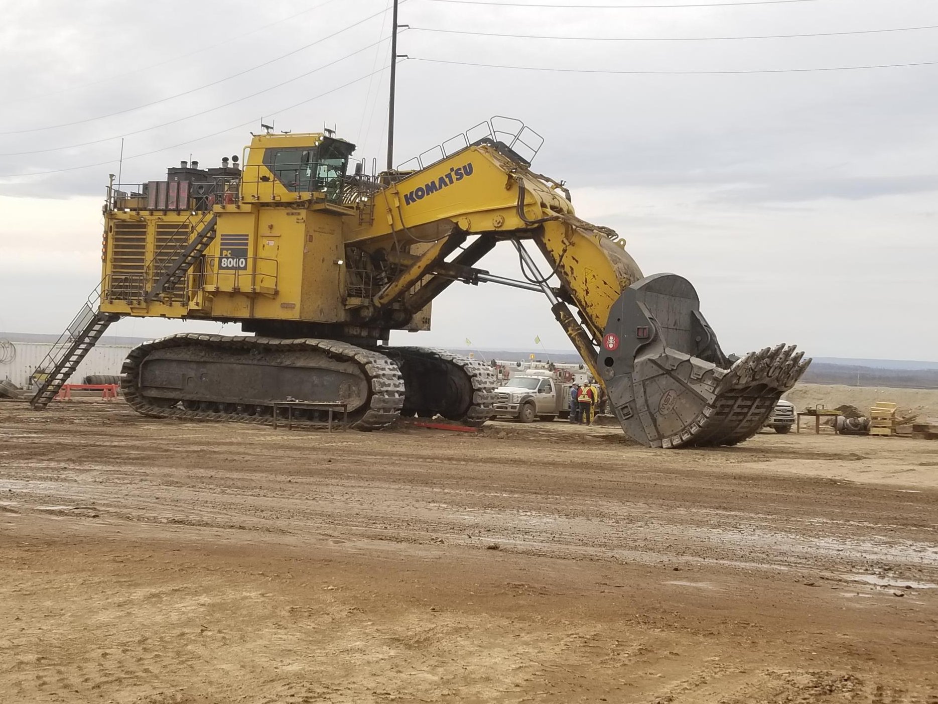 Twitter 上的hsm Nice Photo Of One Of Our Covid Builds Last Year Komatsu Pc8000 Face Shovel 42m Bucket With Escoweir N5 Get System T Co Daj54s8d6i Twitter