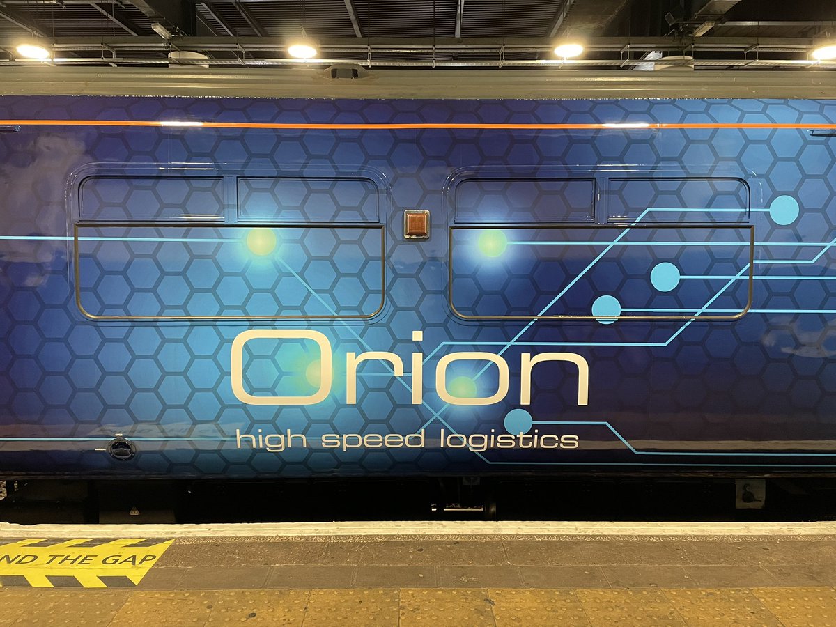 SimonZev's tweet photo. Nice to meet ya today #Orion 👋
#RailFreight #HighSpeedLogistics https://t.co/VcIpoYCM9N