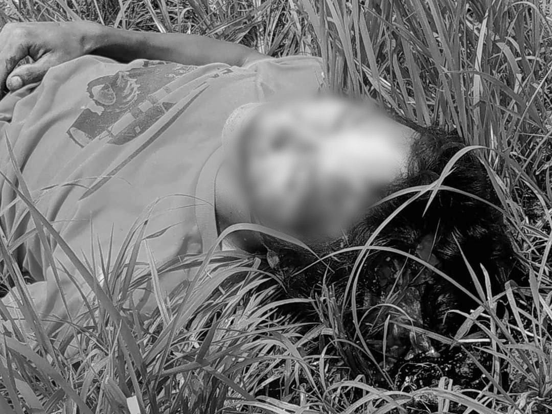 WinMinT29726199's tweet photo. tw // death An innocent carpenter, Ko Aye Min, was brutally shot dead in the head by Junta terrorists after Htomar village was stormed near Kale. #StopTorture #July7Coup #WhatsHappeningInMyanmar #CrimesAgainstHumanity
https://t.co/CC8BDwY9cj