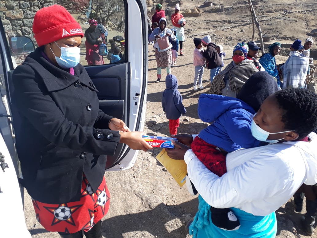Yesterday at our Nutrition Corners Program, alongside educating the community about sustainable, nutritious food options, we also distributed oral hygiene supplies! #children #Lesotho #malnutrition #Mokhotlong #africa #FightMalnutrition #childrenshealth #nutrition #TTL