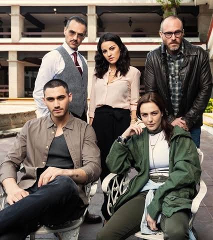 RBDmaniacosFC's tweet photo. Segundo um dos diretores ElSinu a segunda temporada de Desejo Sombrio estreará em Janeiro de 2022!!! @maiteperroni
#OscuroDeseo #DesejoSombrio https://t.co/xSf2zgsc1j