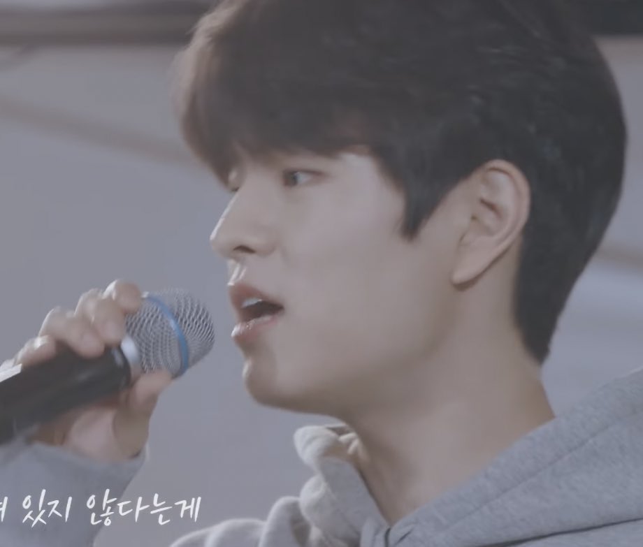 lowqseung's tweet photo. side profile https://t.co/wY4TTPQDEH