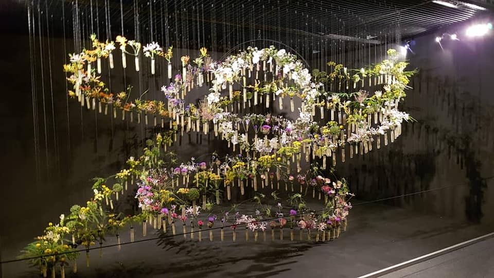 flowercircus_nl's tweet photo. At the next #FCTalks, we have a very special guest, talented Keith Lin.🤩
Have you visited Fantasy Dome Gardens or Petals Garden in Jewel Changi Airport? It's a big chance you've seen the work of Keith!
Join us on Friday, 9 July, 3 pm CET
https://t.co/IPnX3ibM0U
#florist #art https://t.co/QJXbHurVJX