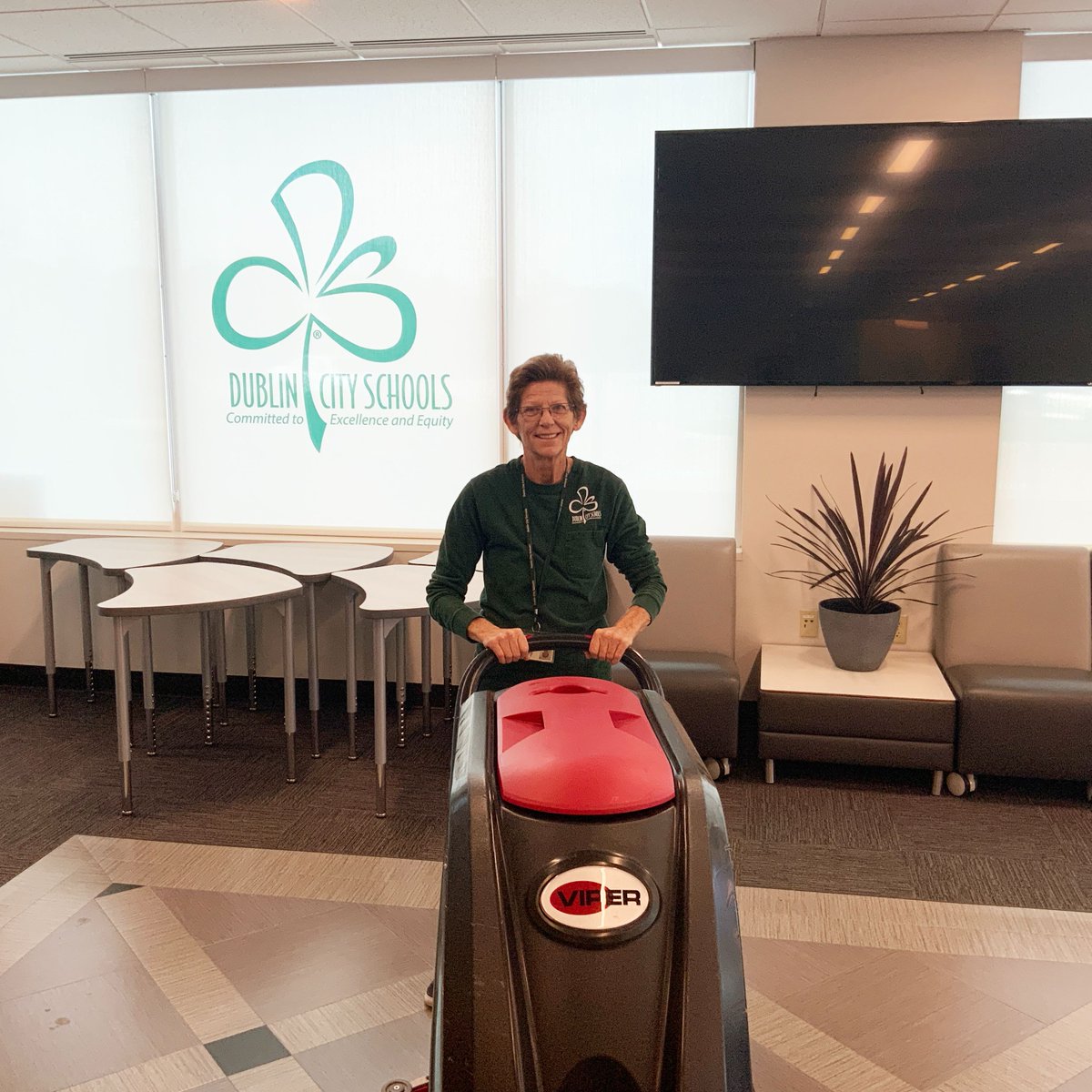 DublinSchools's tweet image. Join the Dublin City Schools team by applying to be a bus driver or a custodian for the District! Click here for how to apply to be a bus driver: bit.ly/3j4Lkjk and click here for how to apply to be a custodian: bit.ly/3n9mnmN. #theDublinDifference