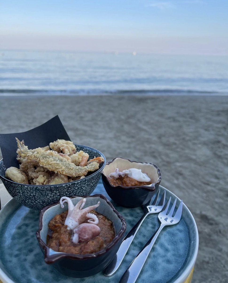 AroundTurin's tweet image. If you like 🇮🇹 food please follow @21alassio on IG or FB, my new restaurant by the beach, only 1h30 from Turin, perfect escape for a day trip next time you come for a Juve game 🙌🏻