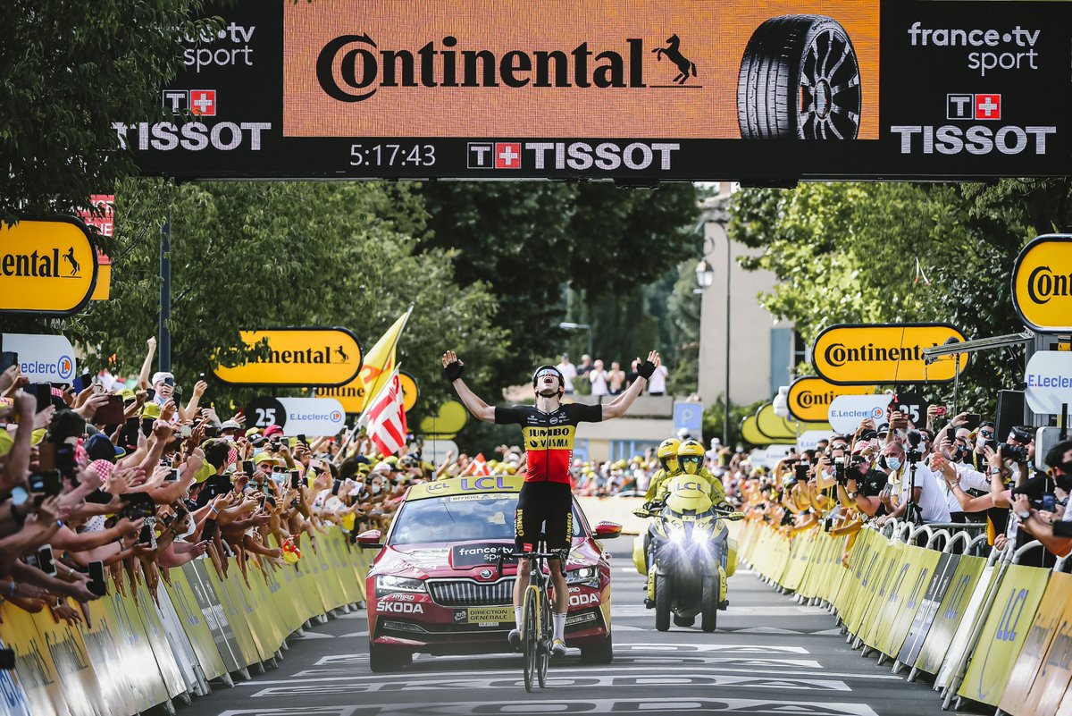 LeTour's tweet photo. A story in 4 pictures...

🏅 @WoutvanAert 

#TDF2021 https://t.co/ngd1APZKFp