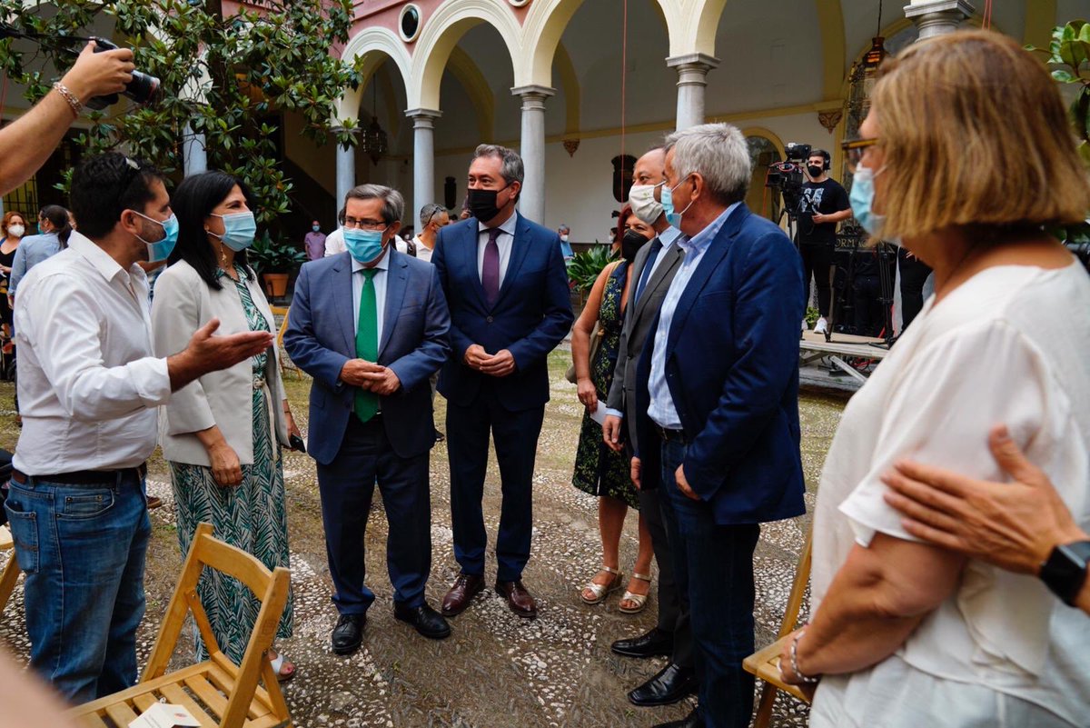 _PepeEntrena's tweet photo. Paco Cuenca (PSOE),elegido alcalde d Granada.Le deseo mucha suerte y aciertos.Debe intentar conformar un gobierno d mayoría q dé estabilidad y eficacia en su acción diaria en el Ayto.Quedan 2 años d legislatura y no tiene tiempo q perder. La ciudad lo necesita.#LaHoraDeGranada https://t.co/0HXMvcZpri