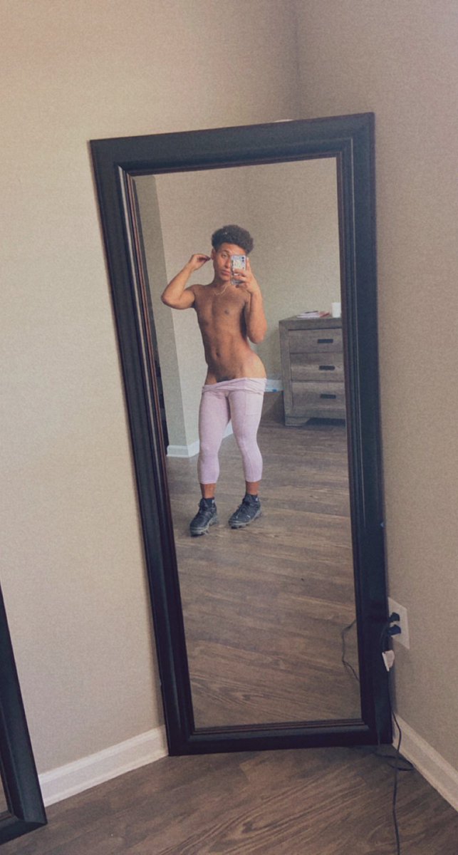 tagimit_'s tweet photo. 5’6 150lbs baddie. #fem 

Y’all follow me on InstaG: @ trevricky https://t.co/WXs70ZaRPt