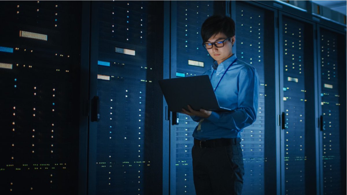 Банковские компьютерные системы. Специалист по информационной безопасности. Компьютерные системы и комплексы. Эксперт по информационной безопасности. Специалист по защите данных.