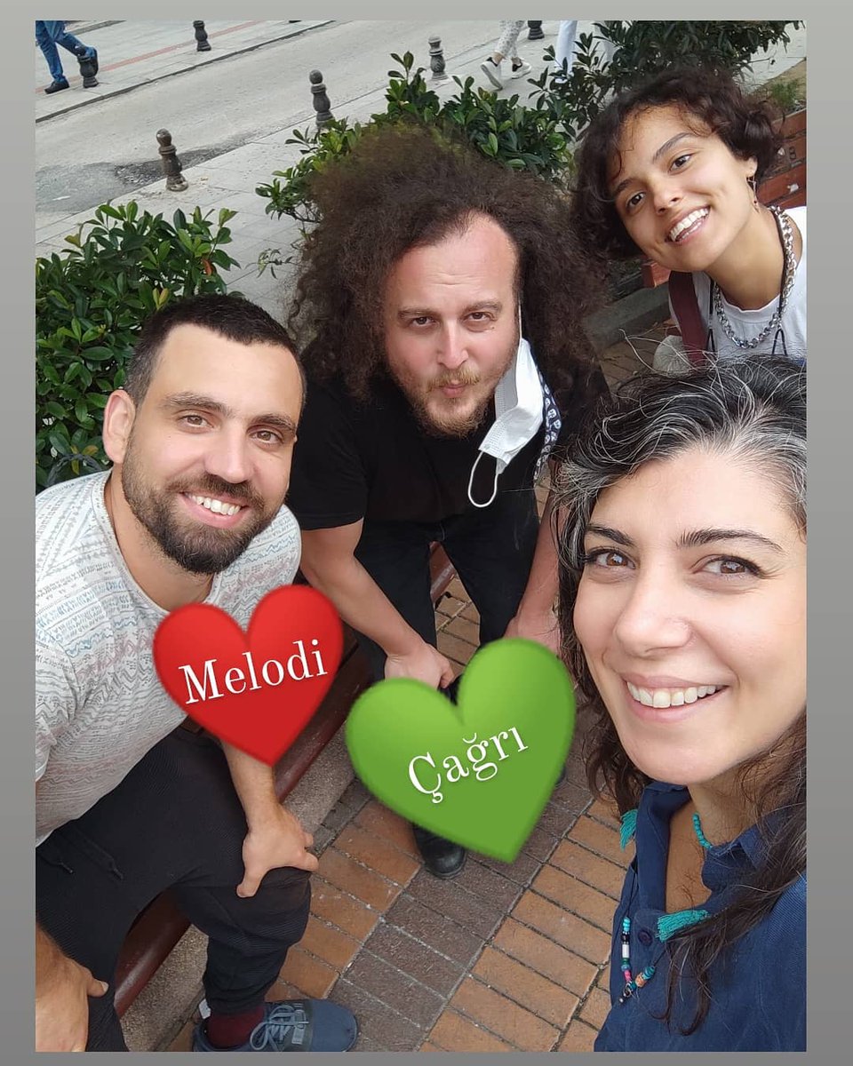 acikgida's tweet photo. Geçen sene bugün duyurusunu yaptığımız  Açık Gıda Ağı 1 yaşında! 🎊🎈🌿

124 üretici ve 106 dükkan ile ağımızı genişletmeye devam ediyoruz. Ağımızın bir parçası olmak isteyen herkesi Açık Gıda Ağı'na bekliyoruz. 🤗🙏 https://t.co/96BGDFBL8Y