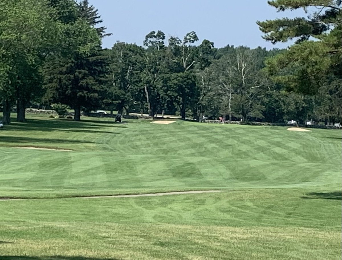 giblin_brian's tweet photo. 5oz/M Interface Stressgard on Potowomut GC fairways.
Holding off this crazy dollar spot weather and mitigating stress.
Looks fantastic Peter!
#stressgarddifference ⁦@BayerGolf⁩ https://t.co/9VuKc1jJZm