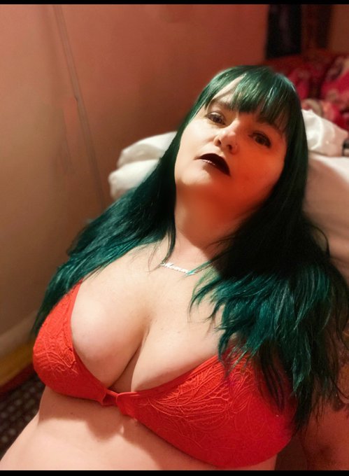 Would you stay home and chill with me? https://t.co/SgKp1Bp7cz<a href="/tag/mvsales"class="tags"><span>#mvsales</span></a>