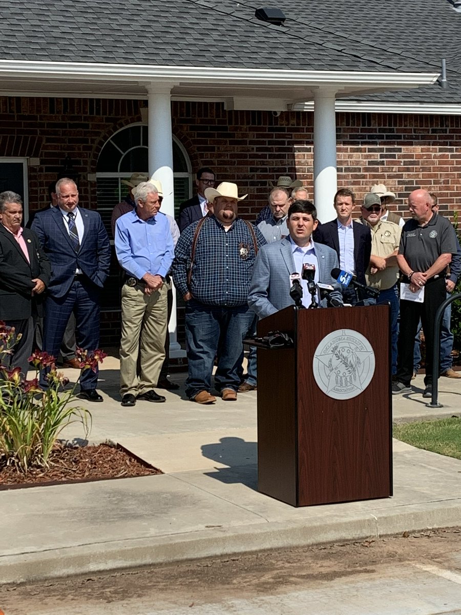 Thank you <a href="/JimInhofe/">Sen. Jim Inhofe</a> for pushing for funds for @obn_ok  to fight illegal weed grow. Excited to work with all levels of law enforcement to protect our state. <a href="/OKSheriffsAssoc/">OK Sheriffs' Assoc.</a>