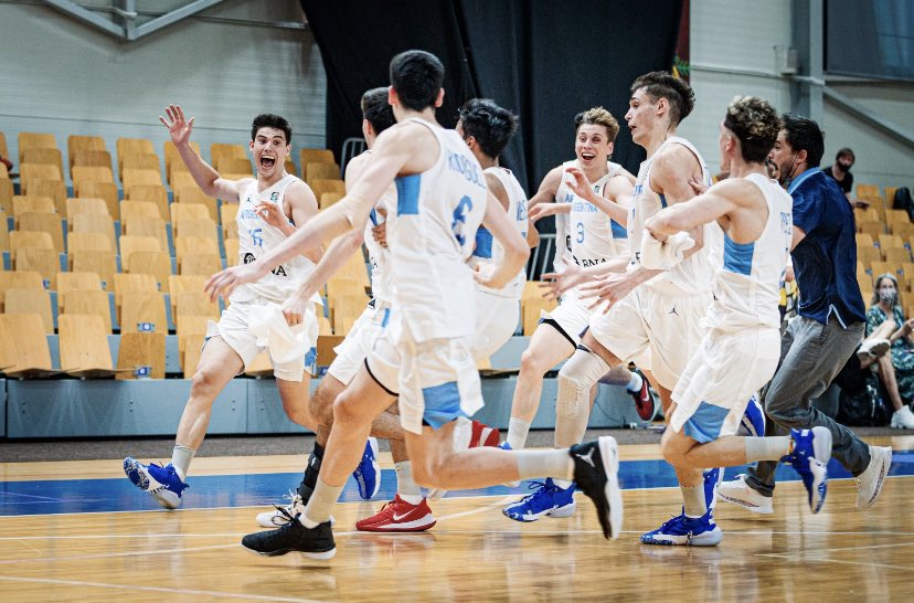 FIBA's tweet photo. What a feeling 😄🙌 https://t.co/cNsEq8F9B0