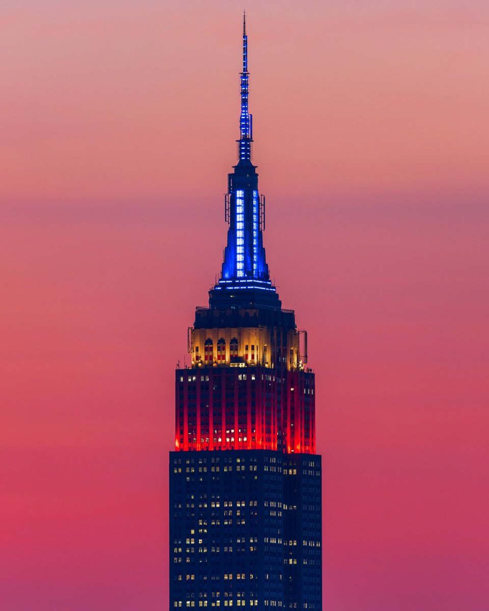 Watermelon skies and the @EmpireStateBldg #NewYorkCity #sunset #esbfan