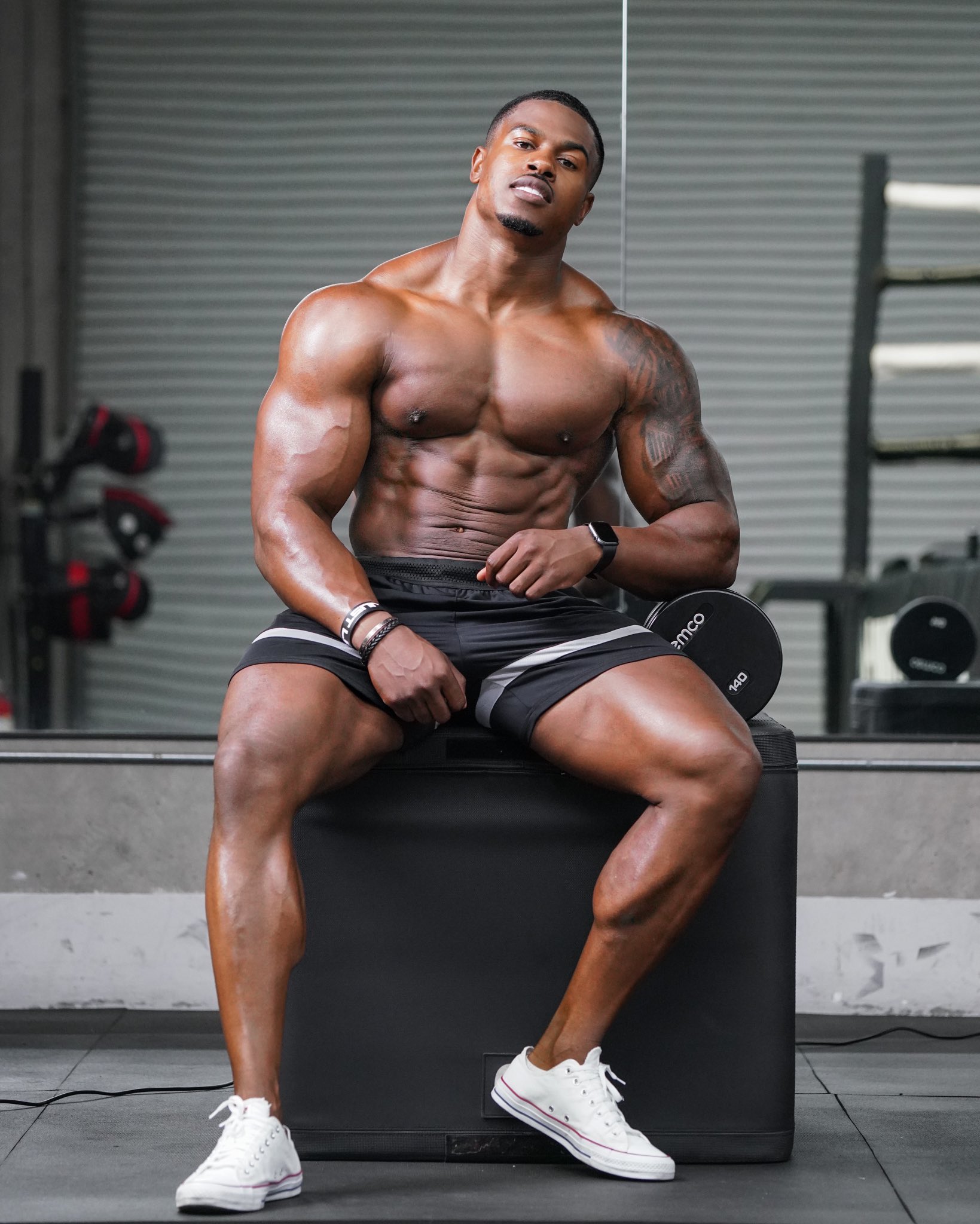 Simeon Panda - The @vitagoods Form Fit Digital Scale & Body