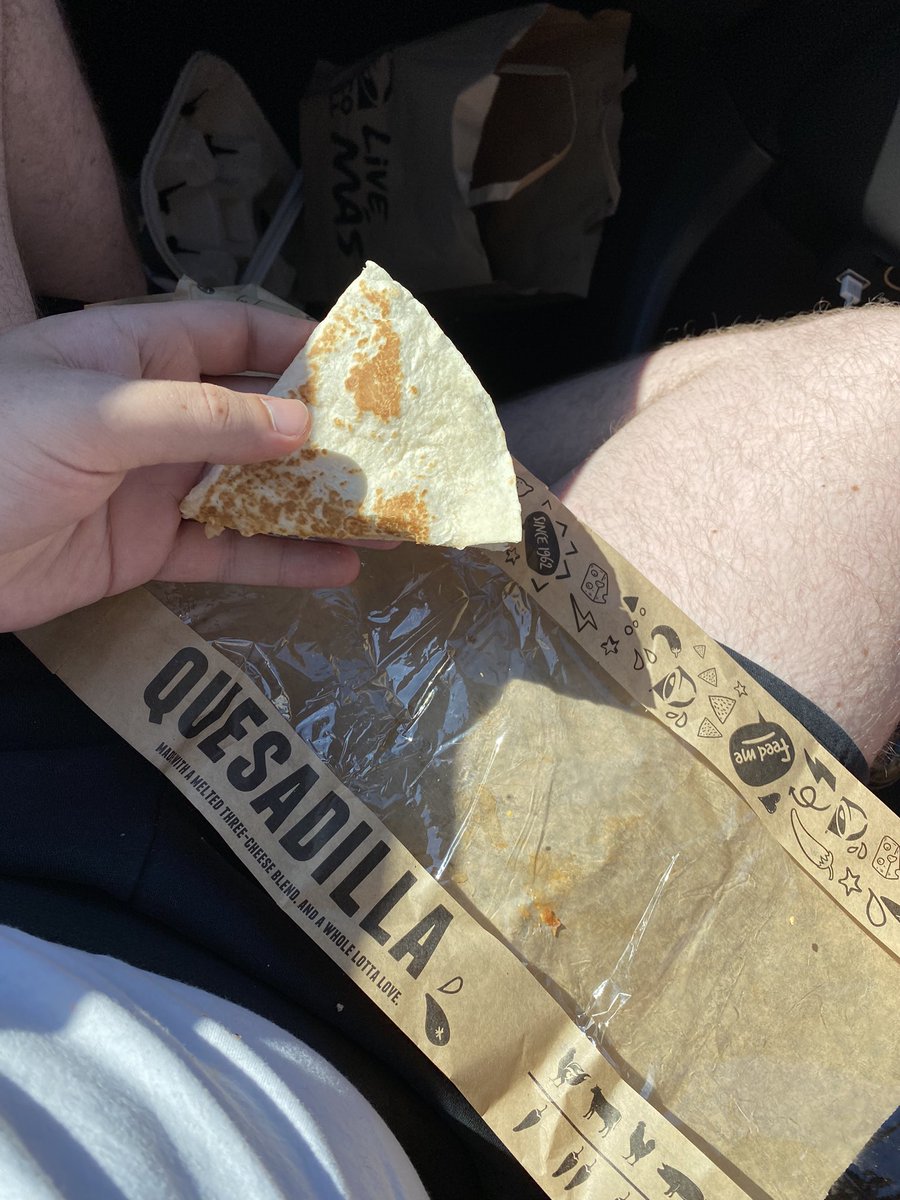 grant_fulton's tweet photo. Cheers @tacobell  0 filling in the full quesadilla that last slice got me tho had to take a picture https://t.co/zqlpMepPMf