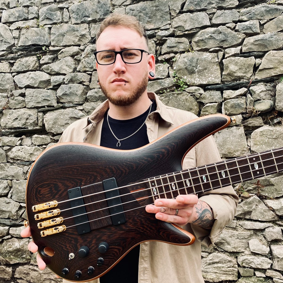 Please join Bartolini in welcoming Arron Ward-Twinney as our latest Emerging Artist. He has recorded various EPs and albums with his bands and racked up many miles touring throughout the UK.  As he developed his craft, he has forged friendships with musicians all over the world!!