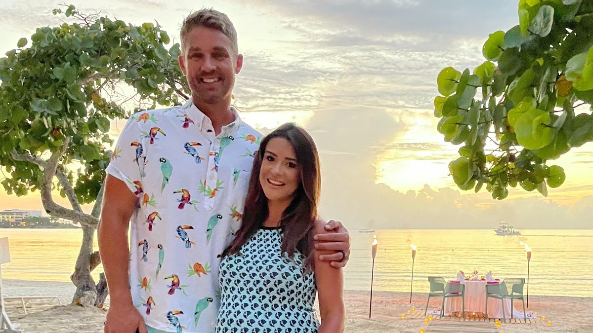 🌴 JAMAICAN GIVEAWAY // Taylor and I got back from our Babymoon at @CouplesResorts in #Jamaica and had an amazing time. We wanted to do something special for y’all to celebrate my new album SO we’re giving away a 5-night stay at their resort! Enter here brettyoungsweeps.com/jamaica 🌴