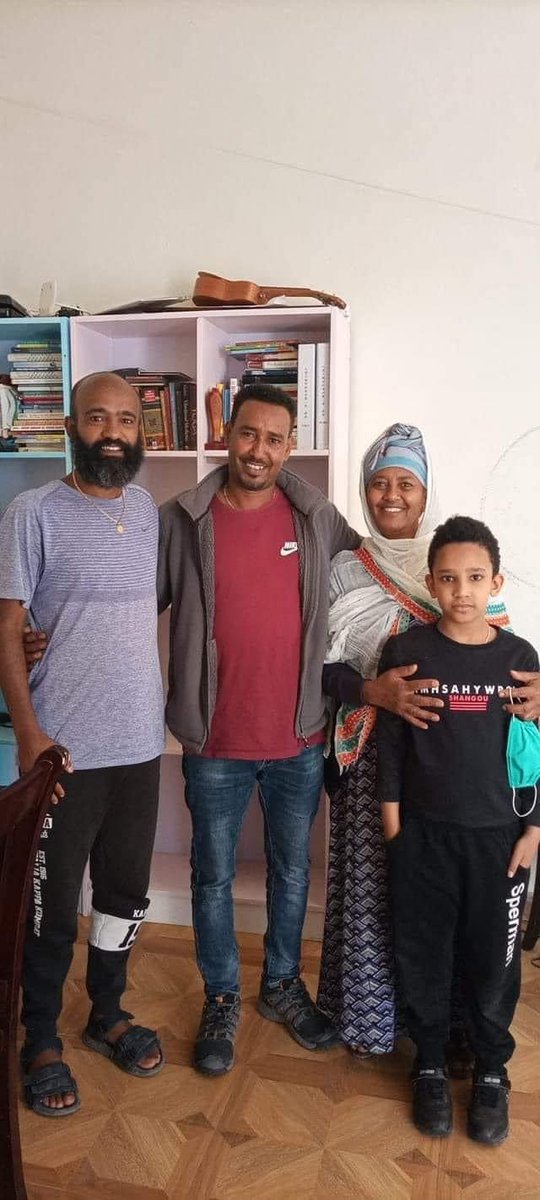 617_kb's tweet photo. ተጋዳላይ ዶር ቢንያም ተወለደ 💛 https://t.co/4bfIm5YeSs