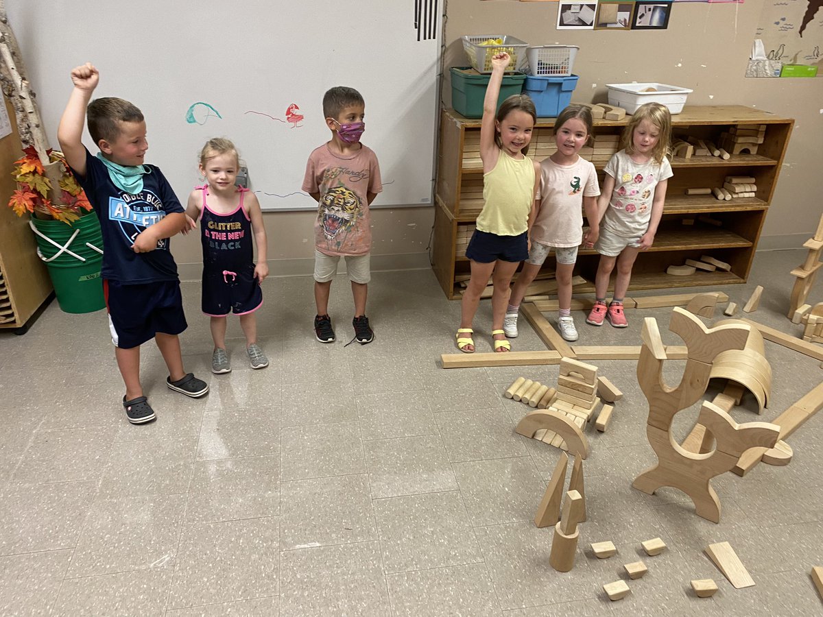 summerheateim's tweet photo. Building sculptures and learning about percussion with the #codapillars! @summerheateim is the place to be! https://t.co/JPRs2IrqpW
