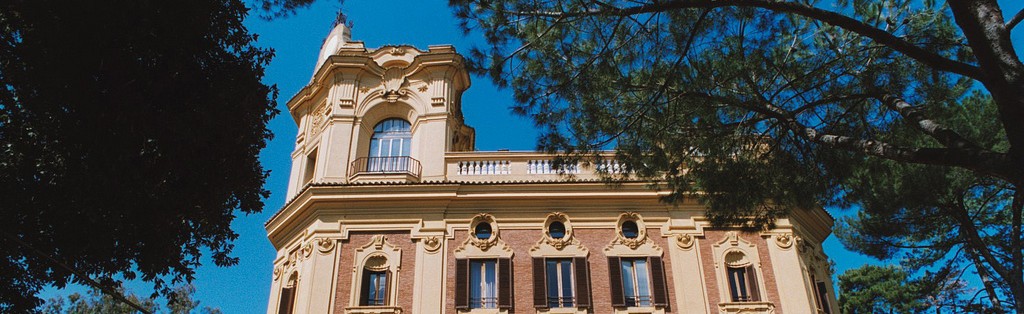 marcomagnan1's tweet photo. You can now register to my #Luiss course "Monetary Policy, Economic Growth&amp;International Affairs" @UniLUISS #InternationalRelations @UtoolsIT @ESNRomaLuiss @StartMagNews @ESNRomaLuiss #Roma #Erasmus @laureatiluiss @LUISSSoG @limesonline @AffInt see details https://t.co/ZpVI4QmmHR https://t.co/kR8SxvKMWI