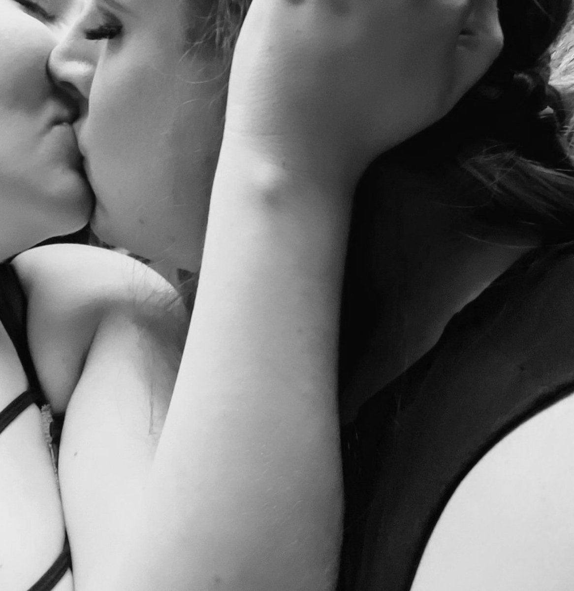 Mistress_April_'s tweet photo. I kissed a girl, and I liked it. 😘 https://t.co/AWBJesl6Vm