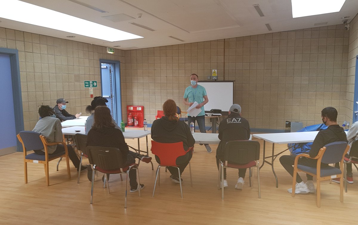 DavidFGlasgow's tweet photo. FARE'S first ever creative industries, employability programme kicked off today and what a start it was!! Fantastic group of young people taking positive steps towards their full potential! Without creativity the world would neverprogress!
#TeamFare

@BernieFare
 @InspiringSland https://t.co/gxVrsYEMJn